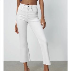 ZARA CROPPED FLARE JEANS - WHITE